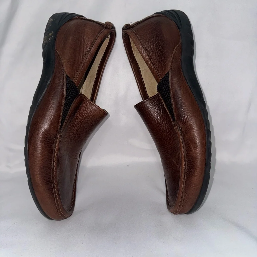 1803 MEN’S BROWN LEATHER LOAFERS. EUC. HANDCRAFTED SLIP ON DRESS‎ SHOES. SIZE 8.